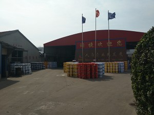 廠(chǎng)房大門(mén)